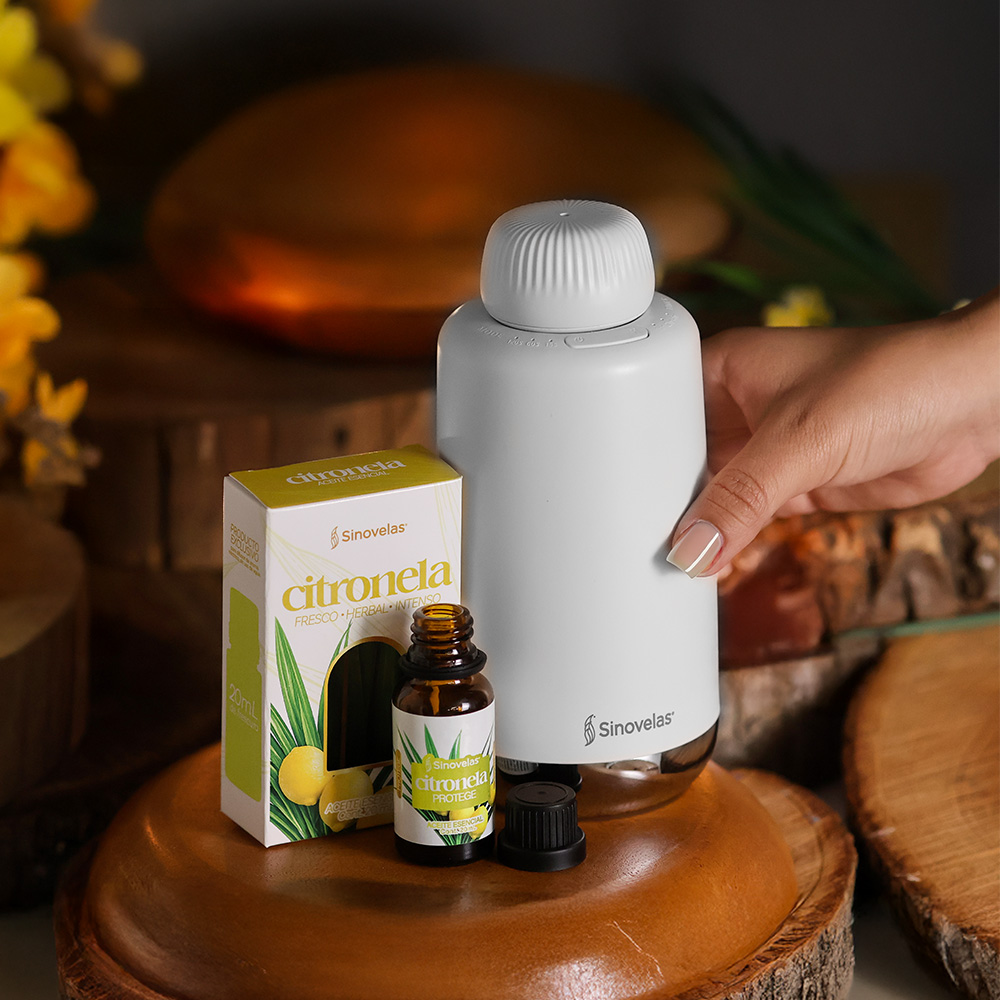 Difusor El&eacute;ctrico Blanco para Aceite Esencial 20 ml image number 2